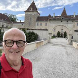 Besuch Schloss Walpersdorf mit ausführlicher Einrichtungs Ausstellung. Anschliessend Apéro im Schlos