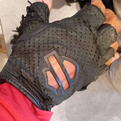 I'm not sure my gloves are going to make it to the end of the ride 🤣