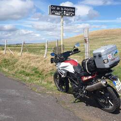 Außer diese Motorradfahrer!