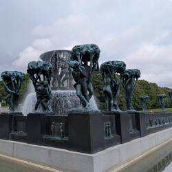 Brunnen mit Figuren