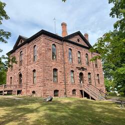 NPS Bayfield headquarters building.