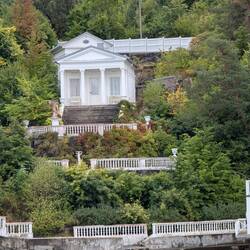 Hier baute ein Norweger für seine heimwehkranke italienische Frau ein südländisch aussehendes Haus