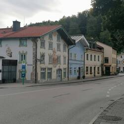 Auch in Wolfratshausen immer wieder bemalte Häuser