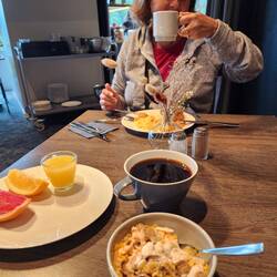 Cheers Monsie!! One more day of Sweden siteseeing and then back to reality...