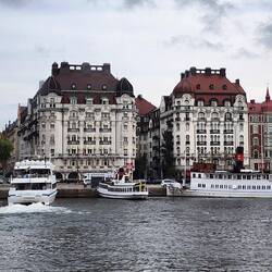 Right building: used to house diplomats, hence its current name, Hotel Diplomat