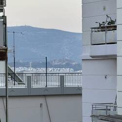 Ganz hinten auf den Hügel die Akropolis 😉