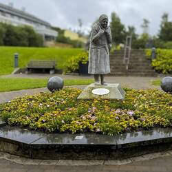 Anna Benoni, who lived between 1851-1939, was Bødø's "Molly Malone," a figure from Irish folklore.