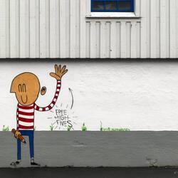 Mural on the Stamsund dock that begs a photo op.