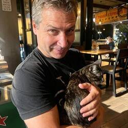 Friendliest restaurant cat ever