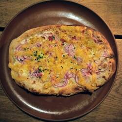 Dinnele (Rahmfladen aus Sauerteig)