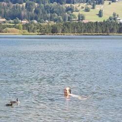 Og svømning i Lac des Rousses
