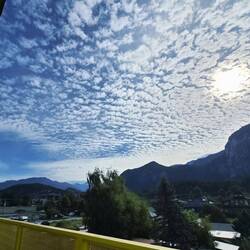 Grüsse vom Balkon mit tollem Ausblick und bestem Wetter.