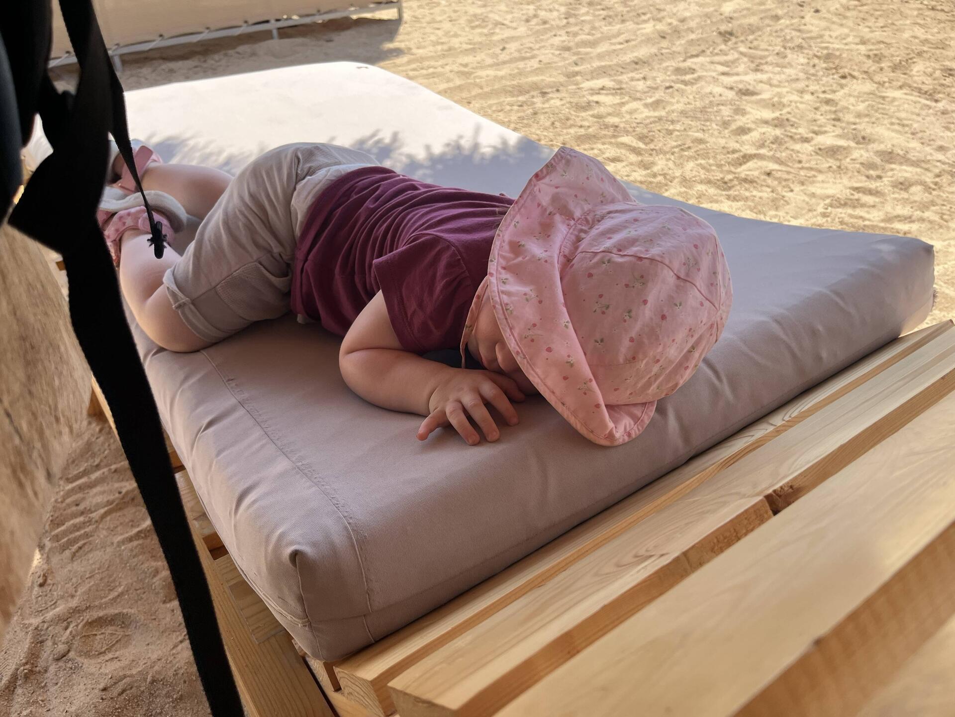 Vorgetäuschter Vormittagsschlaf #1