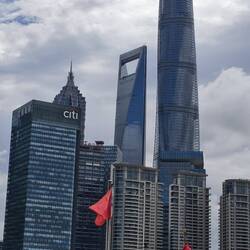 Jinmao, Shanghai World Financial Center und Shanghai Tower ( von links nach rechts (