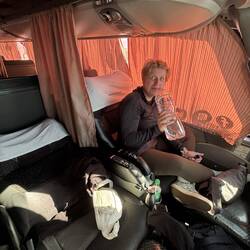 Nachtbus mit viel Platz