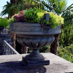 Blumenkübel