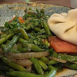Lauwarmer Bohnensalat mit Dumplings