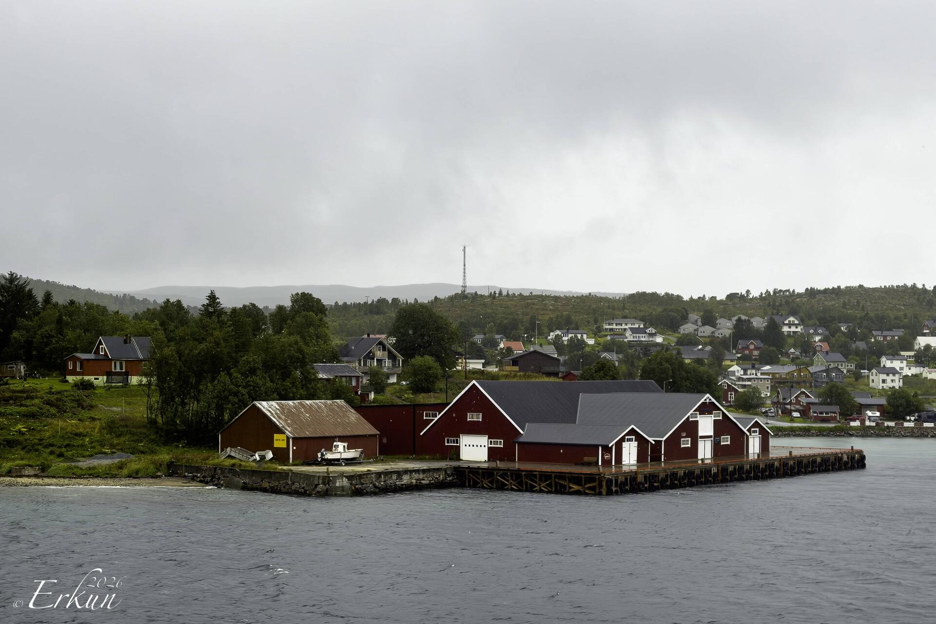 Shoreside scenery en route to Tromsø.