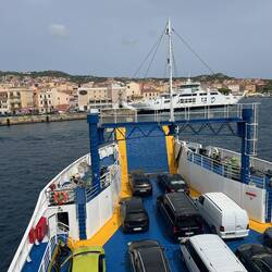 Olaf unterwegs nach La Maddalena 🚐⛴️