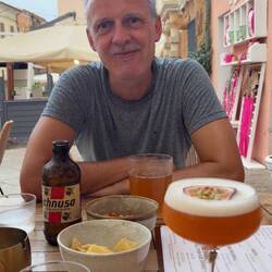 Pornstar Martini mit Schnauz und Ichnusa 🍺