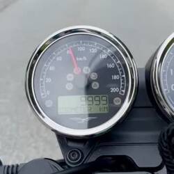 Die Guzzi hat die 10k!