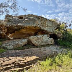 Willi Gully caves