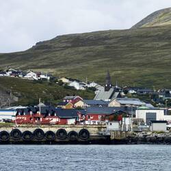 Glimpse of Havøysund from the ship.