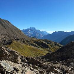 Blick zurück vom Col du Grand Fond auf das Mont Blanc Massiv