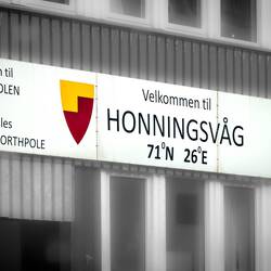 Welcome to Honningsvåg ... not that far from the North Pole (as the crow flies)!