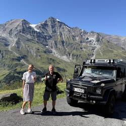 Claus und seine zeitlich befristete Adoptionstochter mit dem Fiat 500