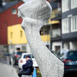 Odin Øistad & Line Jerner's "Hav" (Sea) is part of the Versum Origo (Origin of Verse) series.