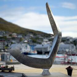 Resembling a fish hook; named "Boreas" in reference to the ancient Greek god of the north wind.