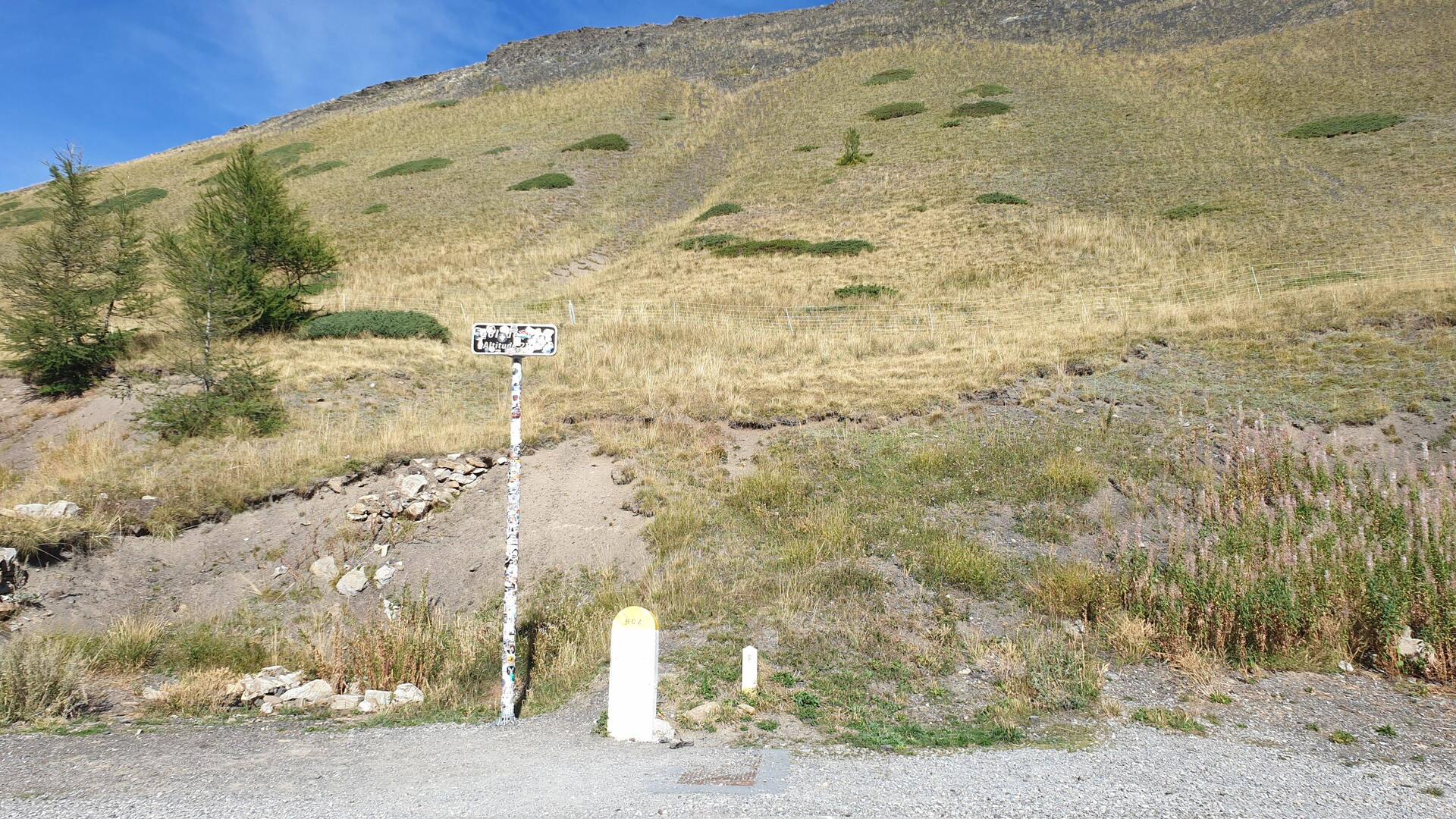 Das fastverklebte Pass- Schild