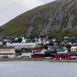 Kjøllefjord as m/s Havila Castor maneuvers from its berth.