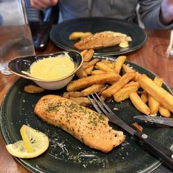 Finally we tried the not very impressive Faroese salmon