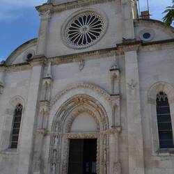 Grand cathedral