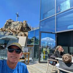 Im ice Q Restaurant