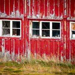 In ruins or not, the building offers a pop of color.