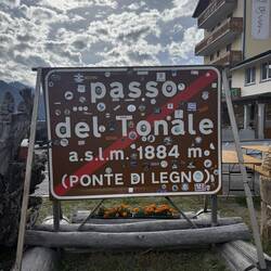 Bevor's Pippi in die Hose tröpfelte noch Ruhe-vor-dem-Sturm am Passo del Tonale.