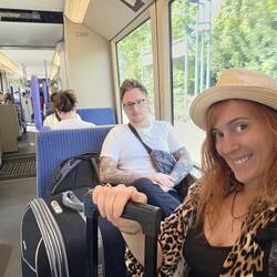 Erst Auto, dann Zug, dann U-Bahn...