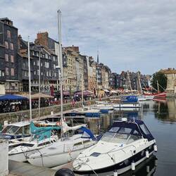 Das Hafenbecken von Honfleur