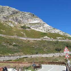 Die Serpentinen vor dem Pass