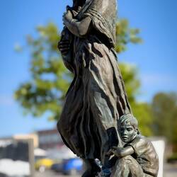 "War Mothers Monument" is a tribute to the role women played during WWII — Kirkenes Square.