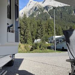 Stellplatz mit Zugspitz-Blick