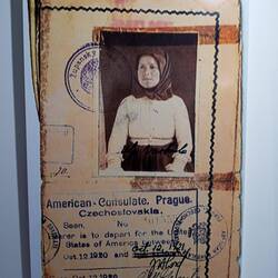 Ausreisebewilligung Julia Warhola