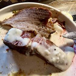 Ich habe heute wirklich sehr viel Fleisch gegessen...