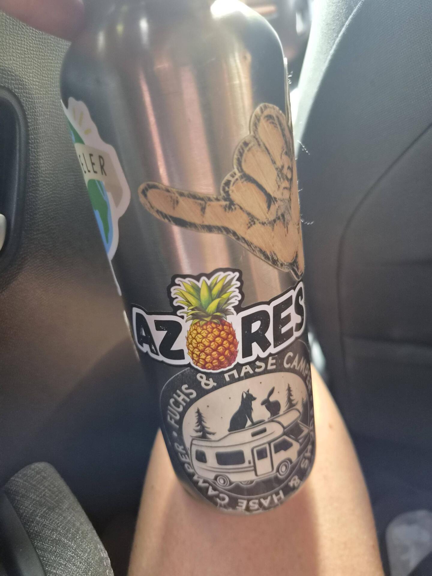 Neuer Sticker für meine Wasserflasche 👍. Spoiler: Hat nur einen Tag gehalten :(