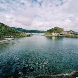 Angekommen. Die Insel namens Ilheu de Vila Franca.