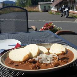 Und anschließend det Gulasch