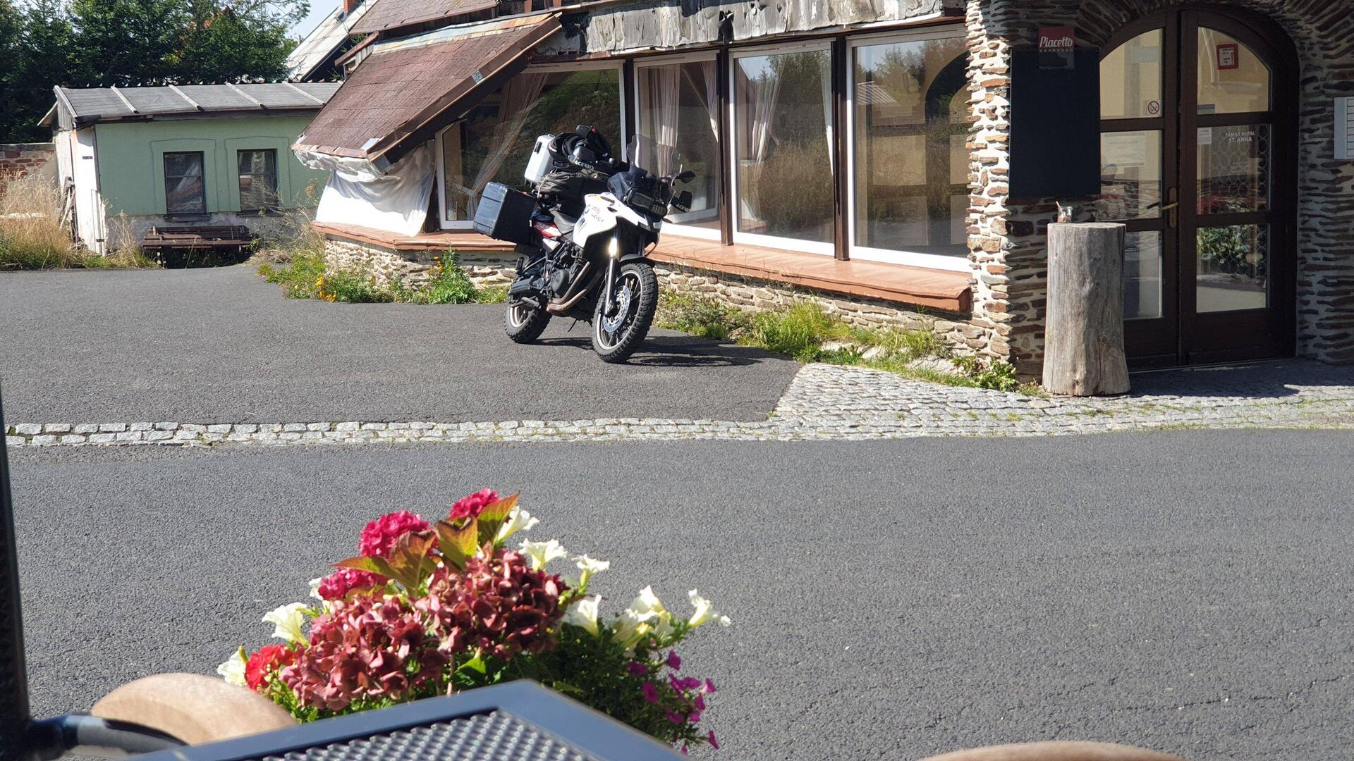 Noch ist der Tisch leer